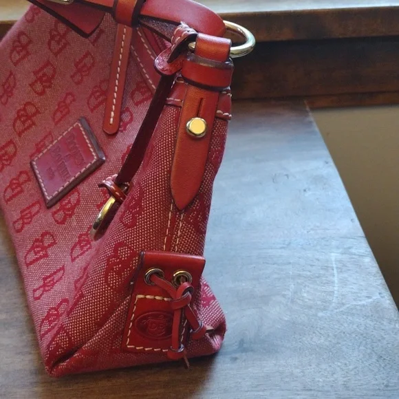 Dooney & Bourke Hobo Shoulder Bag Signature 1975 Red Leather Purse - Picture 4 of 16